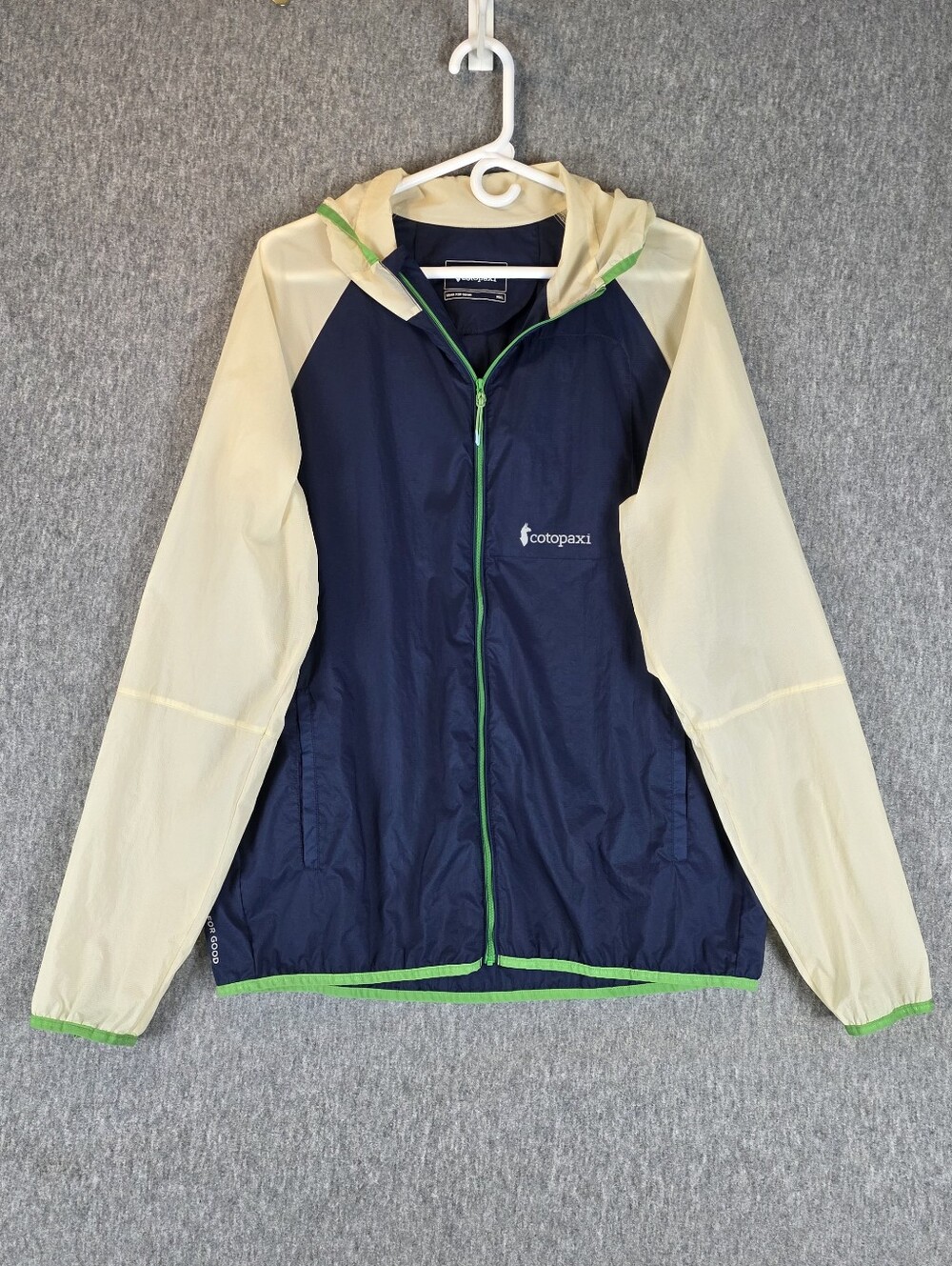 Cotopaxi Teca Gear for Good Full Zip Packable Windbreaker Jacket Blue Cream MXL